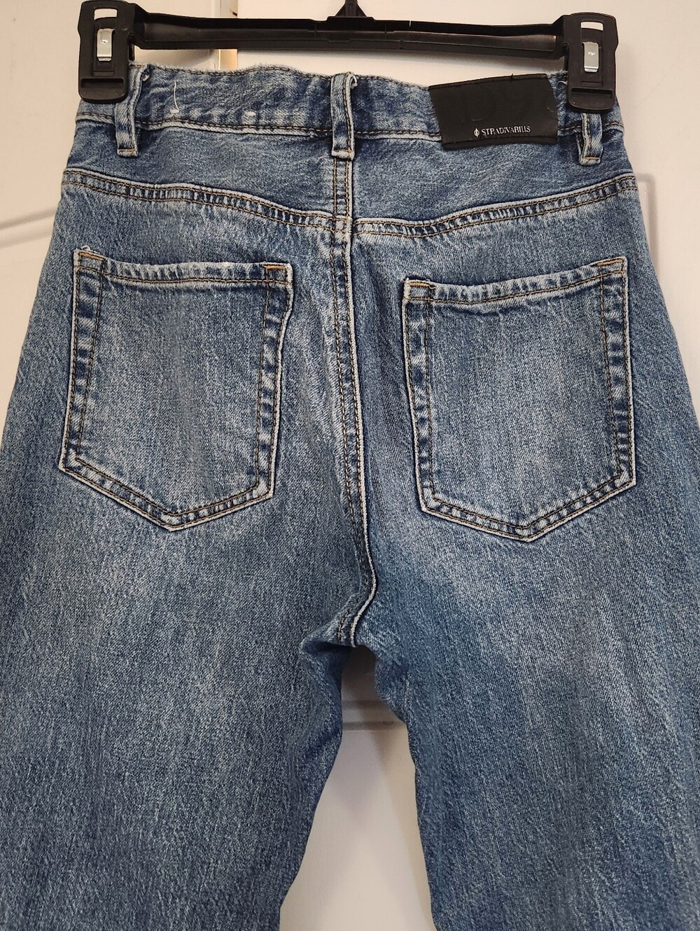 STARDIVARIUS HIGH RISE BOOT CUT JEANS, 2 - Picture 4 of 10